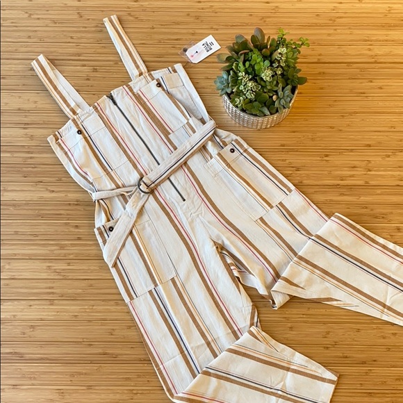 🔶🔸BILLABONG LIGHT THE NIGHT JUMPSUIT🔸🔶 - Picture 3 of 10